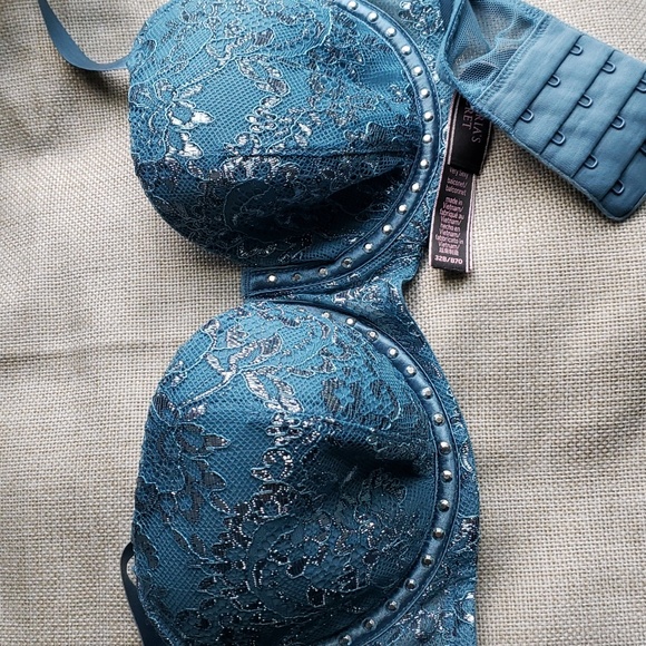 Victoria Secret Studded Bra - Picture 7 of 7